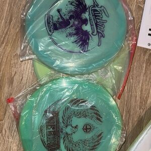 Disc golf lot